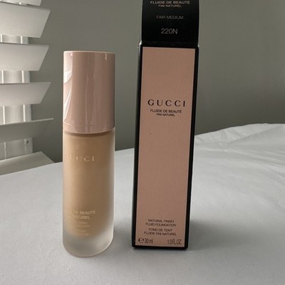 Gucci Fluide de Beauté Fini Naturel Fluid Foundation Natural Buildable 220N 1 oz