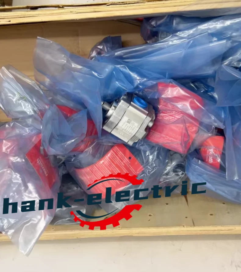 New Rexroth Pump 0510110017 AZPB32-2.0RCP02MB Fast shipping DHL Spot Goods - Image 2 of 2