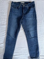 Levi Strauss Shaping Skinny Women  s Jeans Size 29x30