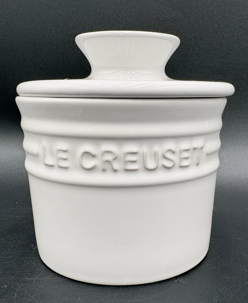 Le Creuset White Stoneware Butter Bell Crock French Butter Keeper 6 oz GUC
Opens in a new window or 