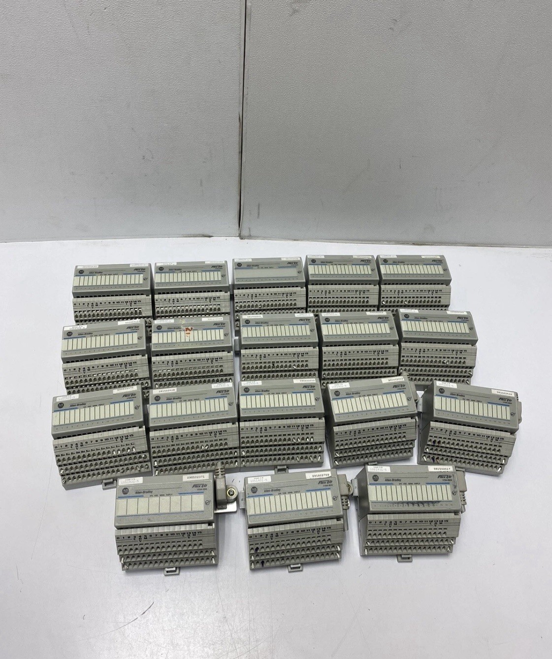 Allen Bradley 1794-IB16 + 1794-TB3S Base Set