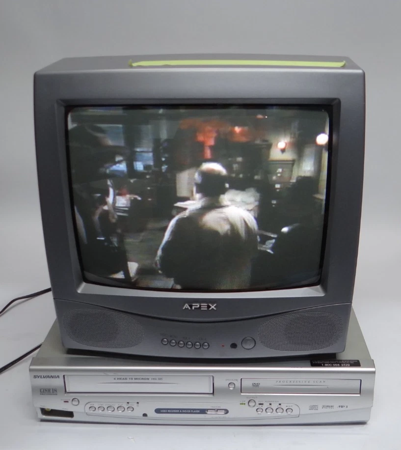 Sylvania DV220SL8 VHS VCR/DVD Combo Player No Remote Tested WORKS