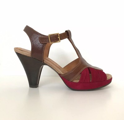 tan wooden heel sandals