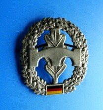 #10462# Joli insigne militaire / drapeaux / Belgique