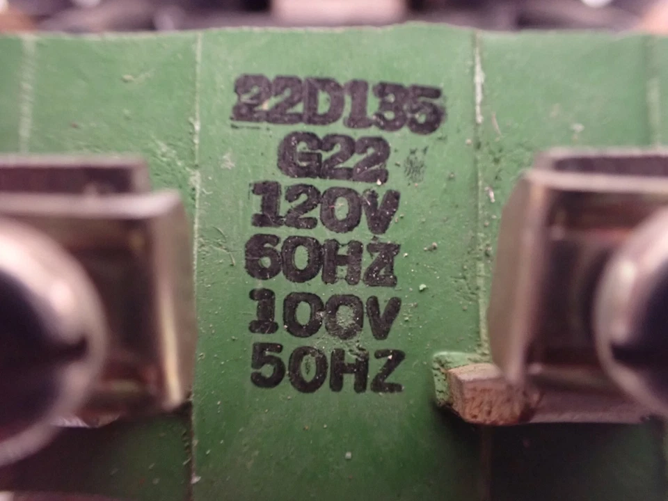 General Electric CR2810A14 Relay 10A 600V  with 22D135G22 Coil 120V - Image 4 of 4