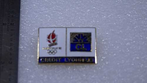 Pin's Folies Badge Albertville Olympic winter games 1992 Luge