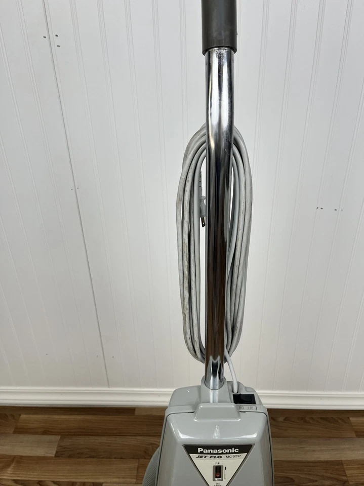 Aspiradora comercial de alta resistencia Panasonic Jet Flo MC-5237 Foto 3 de 4