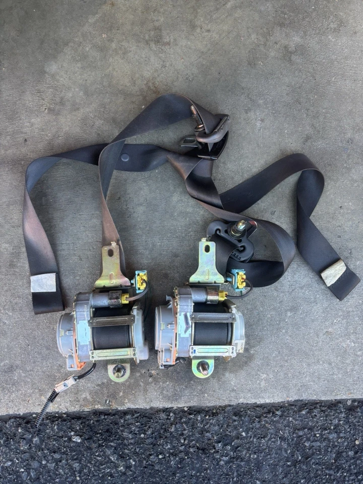 Cinturones de seguridad delanteros Acura CL 2001-2003-ambos lados-color negro Foto 2 de 4
