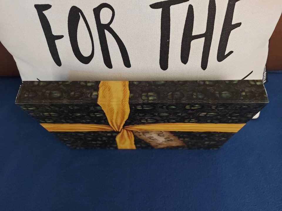 Coraline : Illustrated Edition - Neil Gaiman - Litjoy Exclusive - US HB 1st/1st - Image 3 of 4