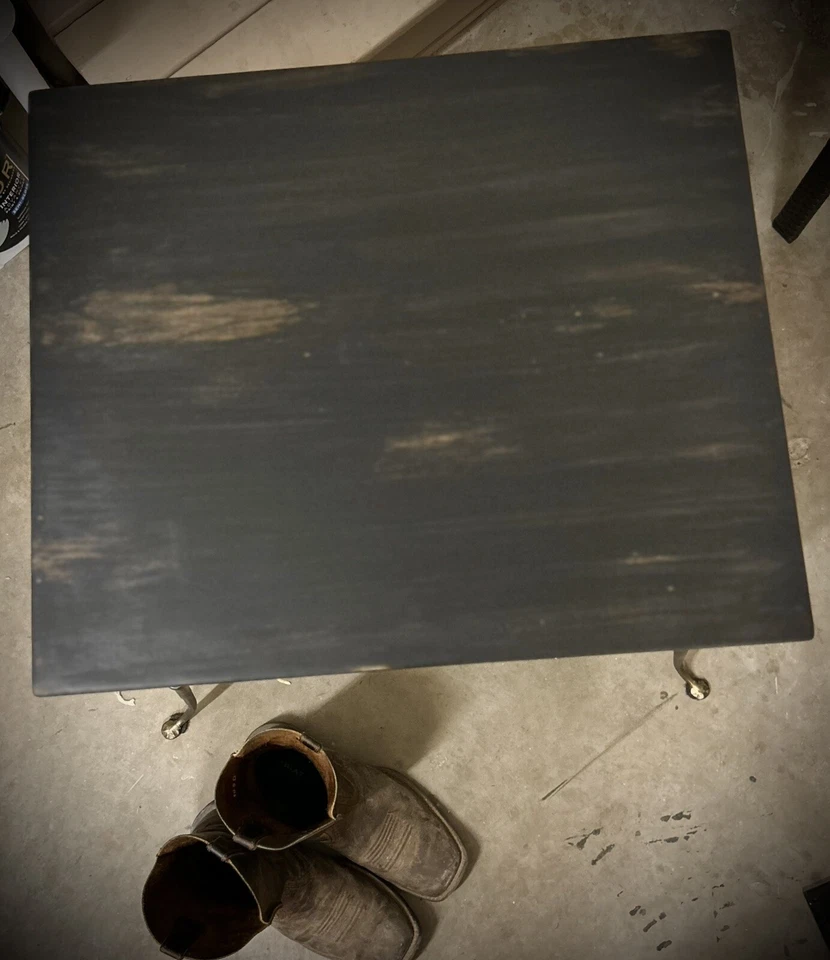 Восстановленный антикварный приставной столик с ящиком и чугунными ножками - Изображение 4 из 4