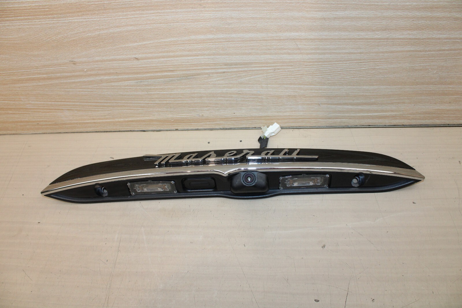 14-22 MASERATI GHIBLI DECKLID TRUNK LID MOLDING + CAMERA BLACK ORIGINAL OEM