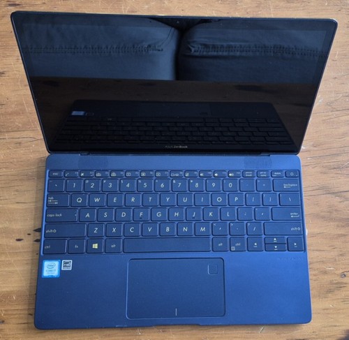 ASUS Zenbook UX390UA Ultrabook 12.5", Core i7, 16GB, 512SSD plus USB dock