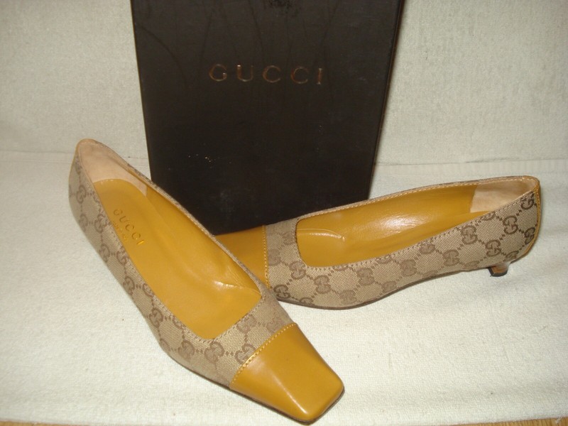 100% AUTHENTIC NEW WOMEN GUCCI BEIGE SUPREME HEELS/PUMPS EU 37.5/US 7.5 B