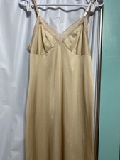 VANITY FAIR SIZE 34 FULL NYLON SLIP BEIGE ADJUSTABLE STRAPS