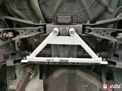 Ultra Racing 4-Point Rear Lower Bar for FORD I-MAX 2.0 '04-'10 (UR-RL4-2968)