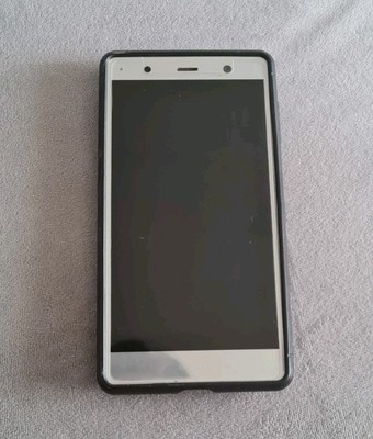 Sony Experia XZ 2 Premium, Silber mit Hülle und Display-Schutz