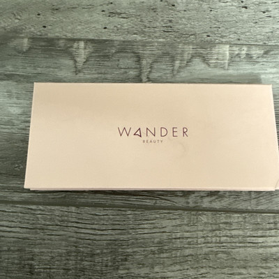WANDER BEAUTY TRAILBLAZER EYESHADOW  PALETTE Full Size NEW