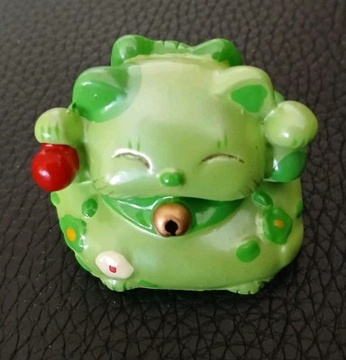 Mini Lucky Maneki Lime Green Cat Ceramic Good Fortune 1 ½x 1¾