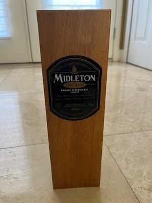 2008 MIDLETON Very Rare Irish Whiskey Wooden Box with empty bottle