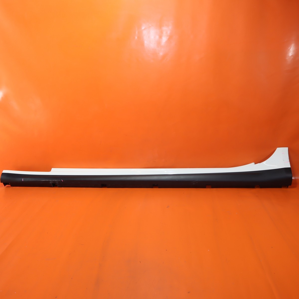 MASERATI GHIBLI ROCKER MOLDING LEFT DRIVER 2014 2015 2016 670010789 OEM