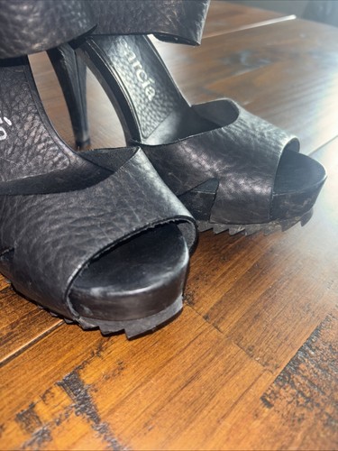 Pedro Garcia Heels - Picture 4 of 9