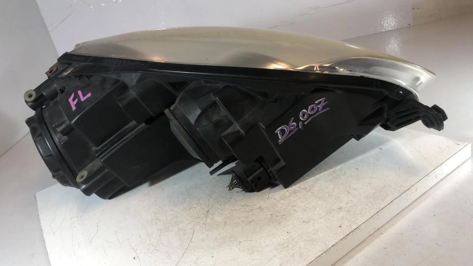 Faro izquierdo Volkswagen Golf N/S 2005 1K6941005Q 1LG247007-11 D6 #007 Foto 3 de 4