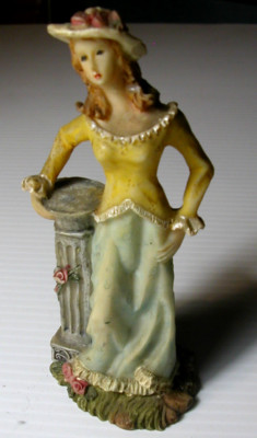 Vintage Italian Statue ~ 5.5'' Resin Sculpture of Fashionable Woman & Column