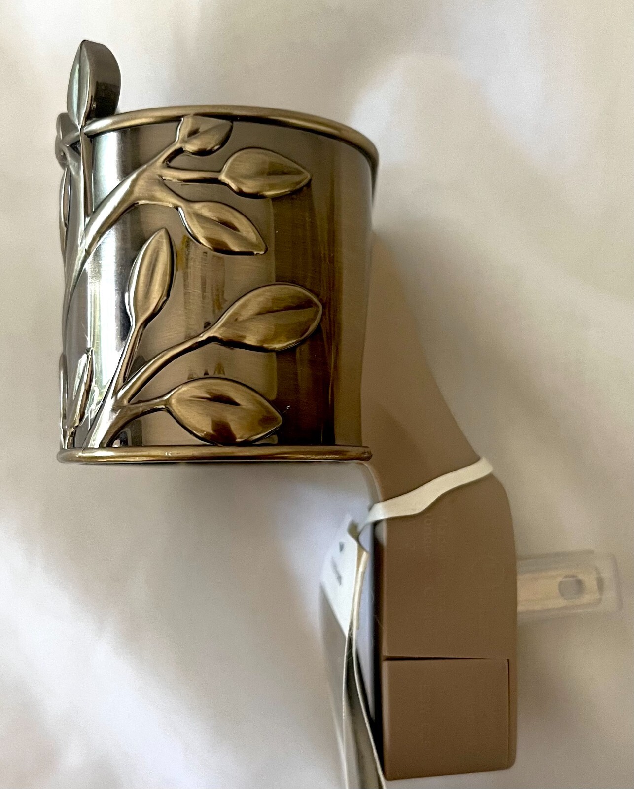 New SCENT SWITCHING Wallflower DUO NtLight Plug In Bath & Body Work