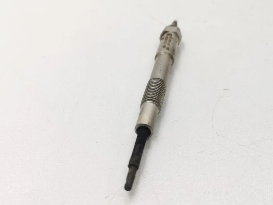 Bujía de avance Mazda CX-7 2010 R2AA18601 diésel 127 kW AMD45797 Foto 2 de 4