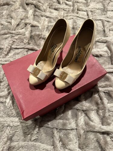 Salvatore Ferragamo Patent Bow Pump New Bisque