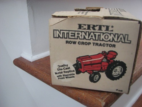 Vintage 1969 Ertl 1/16 International 544 Tractor, MPN 415, All Original Toy/Box - Picture 4 of 6