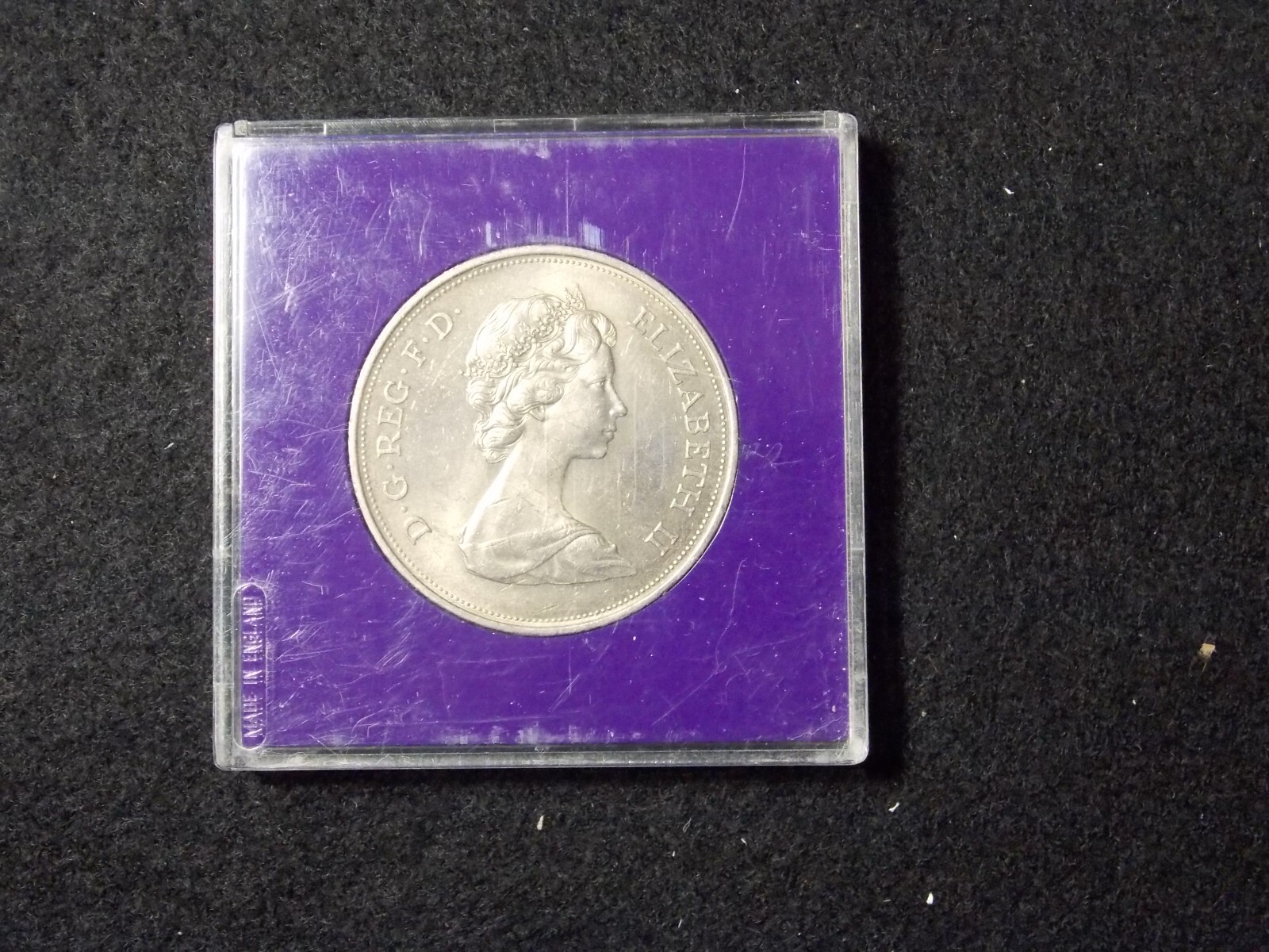 1972 Great Britain Silver Wedding Commemorative Crown in Purple Plastic Case