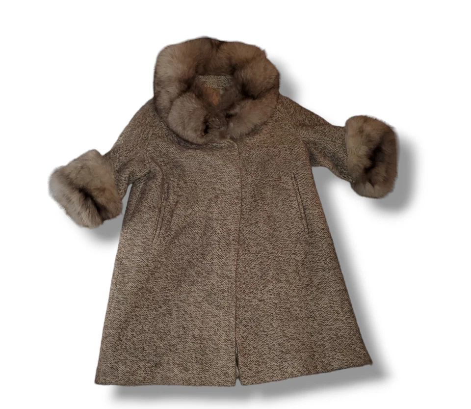 Abrigo de tweed vintage para mujer Sandpiper con cuello de piel de zorro azul con cinturón Foto 2 de 4