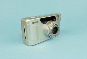 Konica z-up 150e auto-focus compact 35mm camera. Cased. Near mint condition.