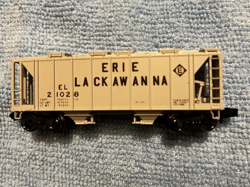 Coche tolva cubierta Kato, Erie Lackawanna, RN 21028, nuevo, de juego calibre N | Condition: New