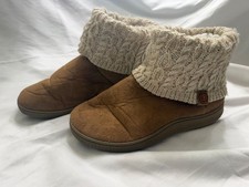 Muk Luks Cozy Knit Boots Women s Size M 7-8 Brown Slipper Boots