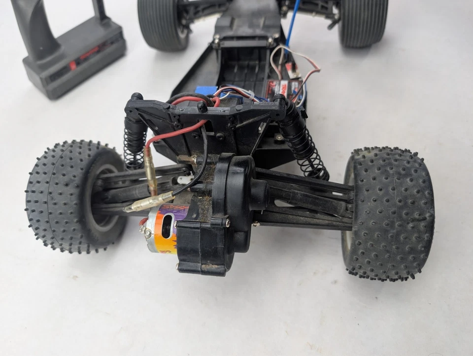 Traxxas Rustler 2wd Roller Slider Chassis 1/10 Rc Truck - Image 4 of 4