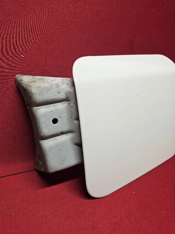 06-07 Cargador 05-08 Magnum 05-10 Chrysler 300 Puerta de llenado de combustible PW1 Blanco Foto 2 de 4