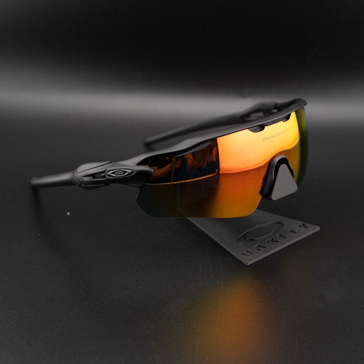 New Oakley Men's RADAR EV PATH Sunglasses Black Frame Red