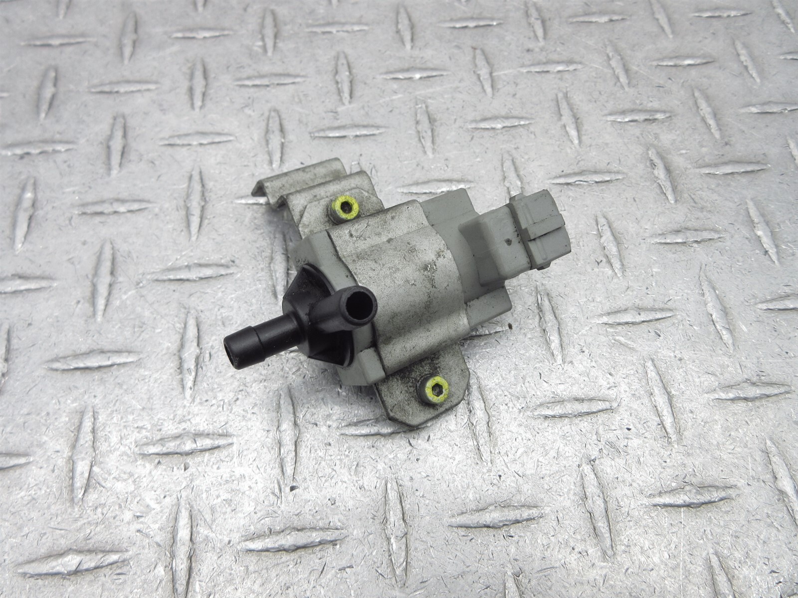 2008 Ferrari F430 Spider 178309 RH Rear Right Passenger Side Solenoid Valve