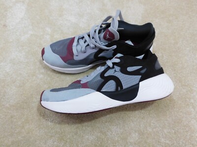 Nike Men's Size EU41 Black Running Trainers US8 Sneakers Athletic New  Jordan
