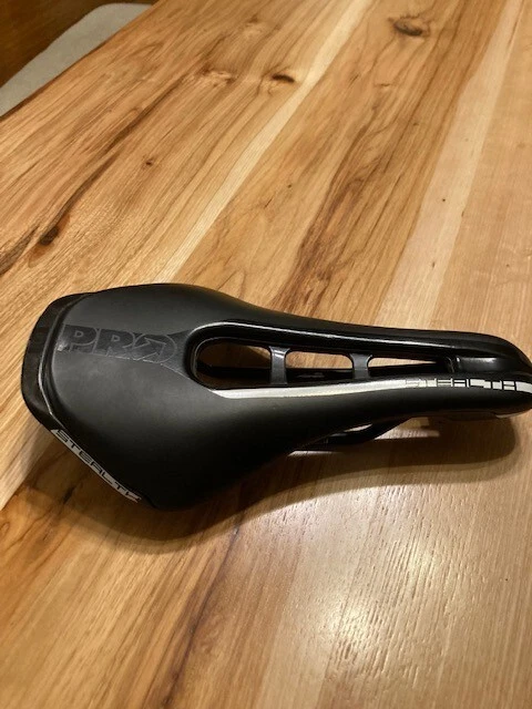 Shimano PRSA0190 142mm Bicycle Saddle - Black - Image 2 of 3