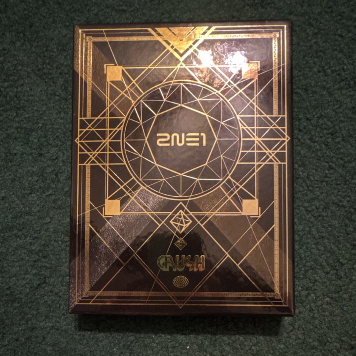 2NE1 CRUSH CD Deluxe Edition Japanese K-Pop Box Set Photobook DVD