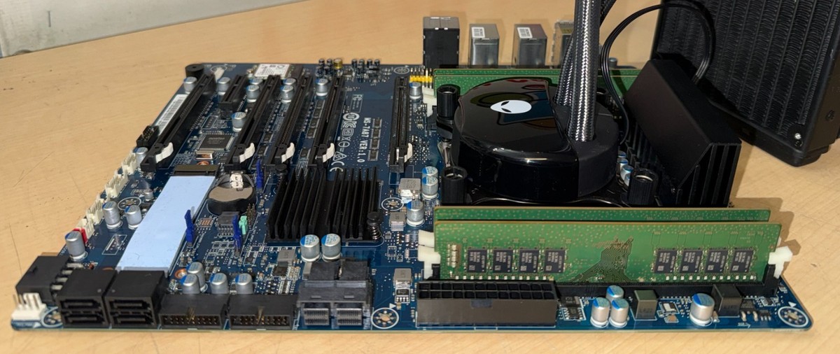 Dell Alienware Area 51 R4 MS-7A87 Intel i9-9940X CPU @ 3.30GHz