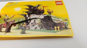 (OK O3/29) Lego Castle Building Instructions 6066 Camouflaged Outpost Crack