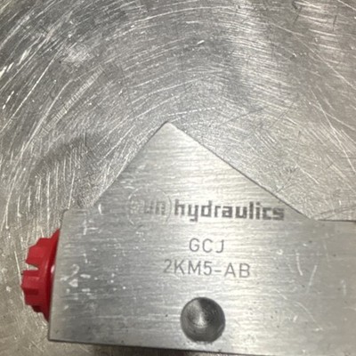 Sun Hydraulics GCJ Valve Manifold 2KM5-AB Hydraulic Control MPN GCJ