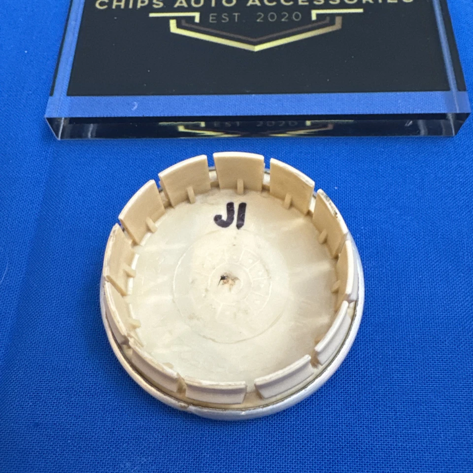 Tapa central Jeep Wrangler Grand Cherokee Compass Commander Liberty 52059522AA OEM Foto 4 de 4