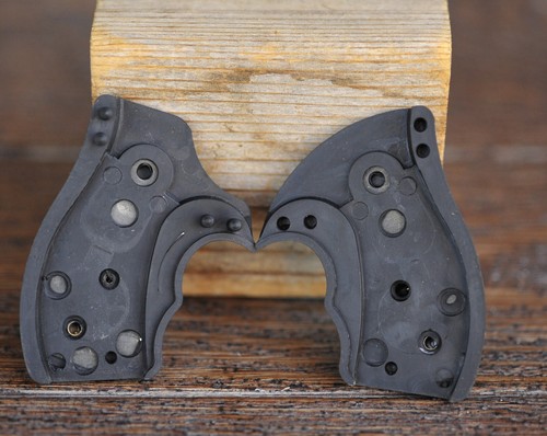 Taurus 85 38 Special Revolver Factory Grips / Grip Panel - Picture 4 of 11