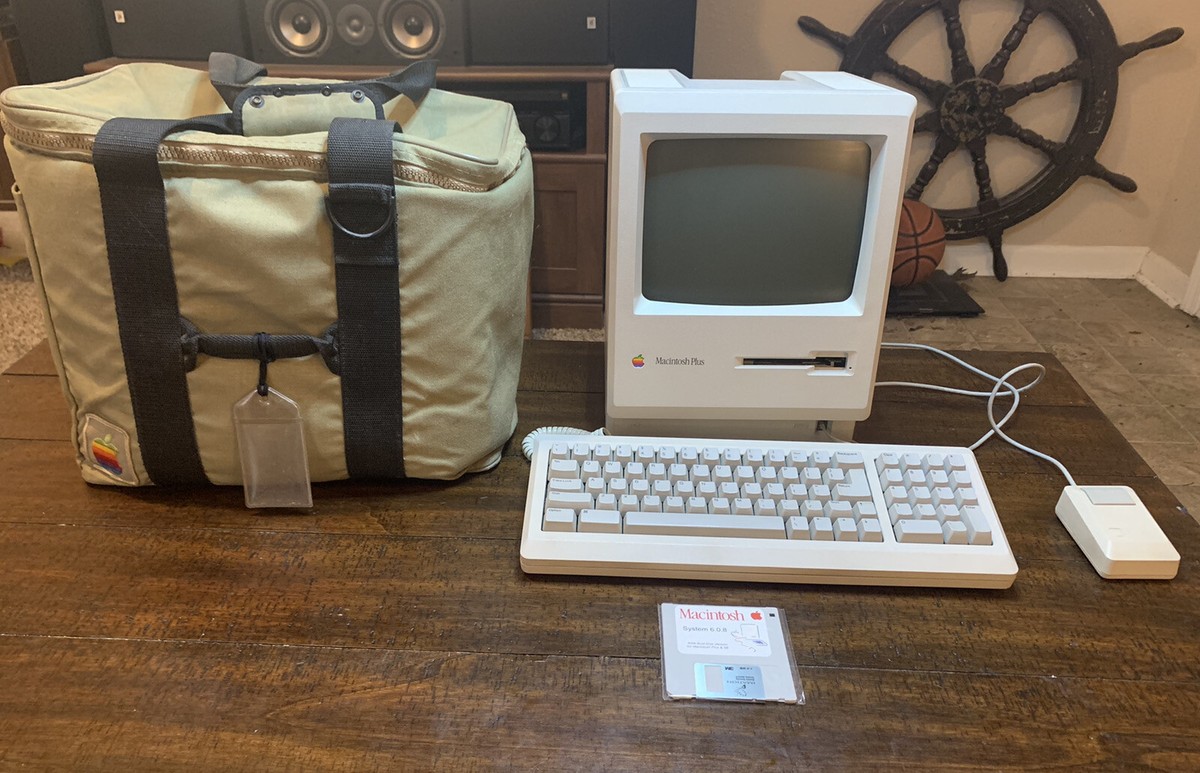 Vintage Apple Macintosh Plus 1Mb Computer M0001A w/Keyboard