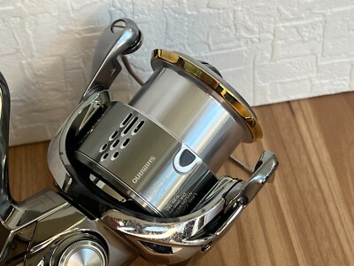 Shimano 18 Stella 4000MHG Spinning Fishing Reel 5.8 Gear Used From